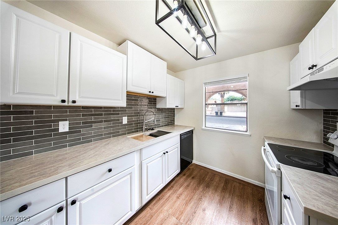 3135 La Mesa Dr Henderson, NV 89014 - Thumbnail 5