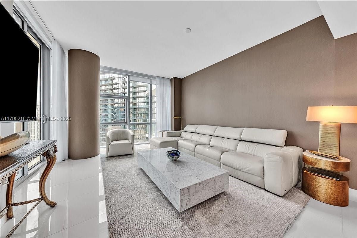 851 NE 1st Ave #3711 Miami, FL 33132 - Thumbnail 5