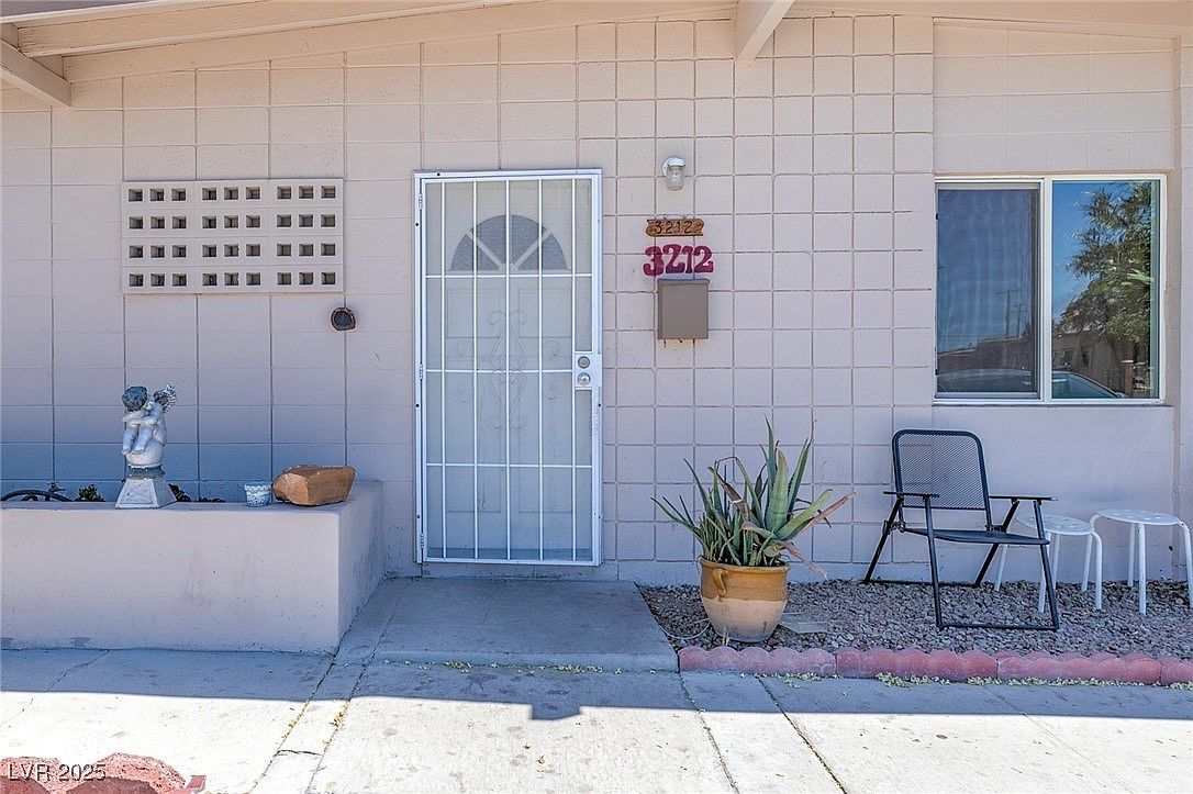3212 Osage Ave Las Vegas, NV 89101 - Thumbnail 5