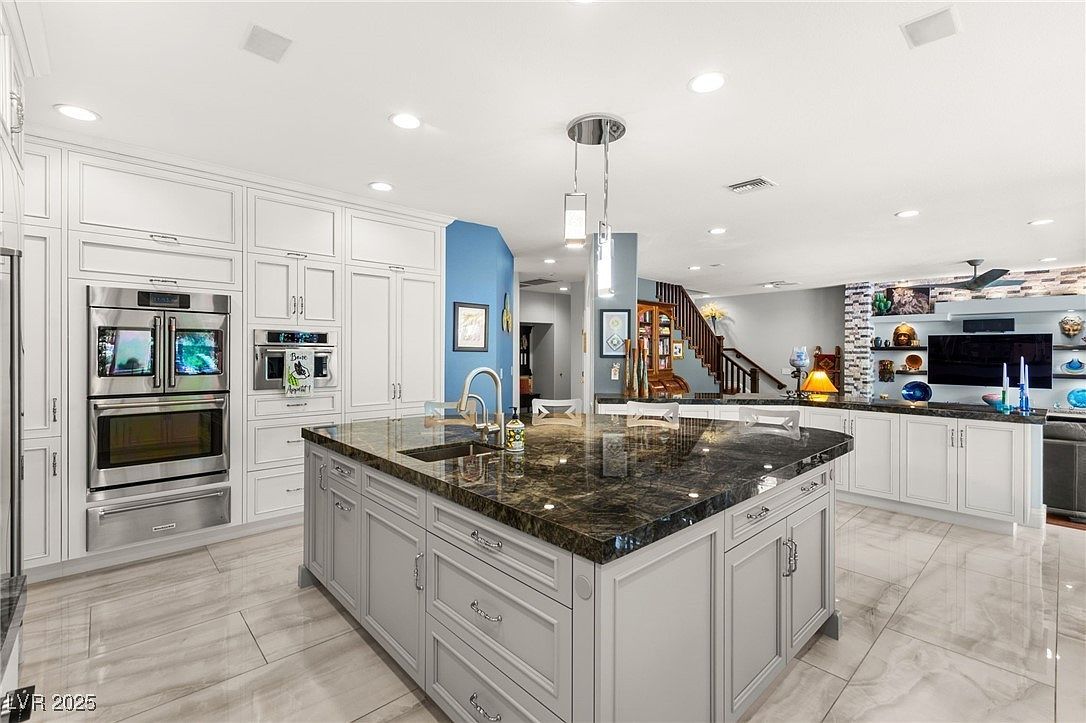 7428 Doe Ave Las Vegas, NV 89117 - Thumbnail 5