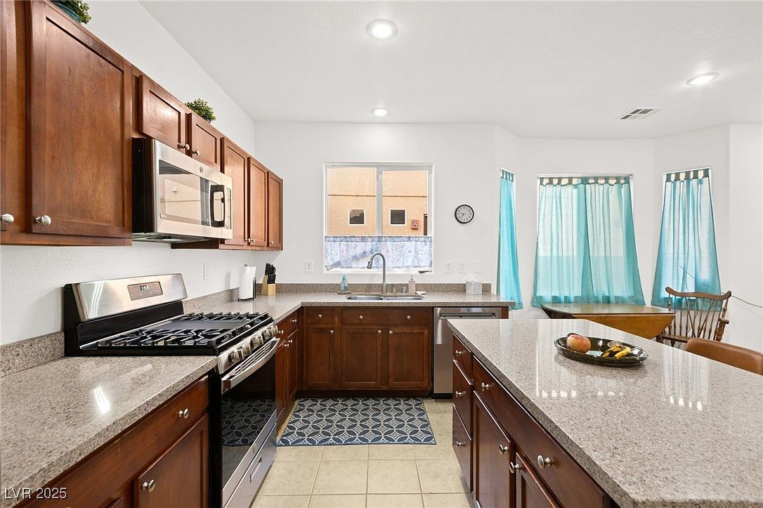 6677 Topley Pike Ave Las Vegas, NV 89139 - Thumbnail 5