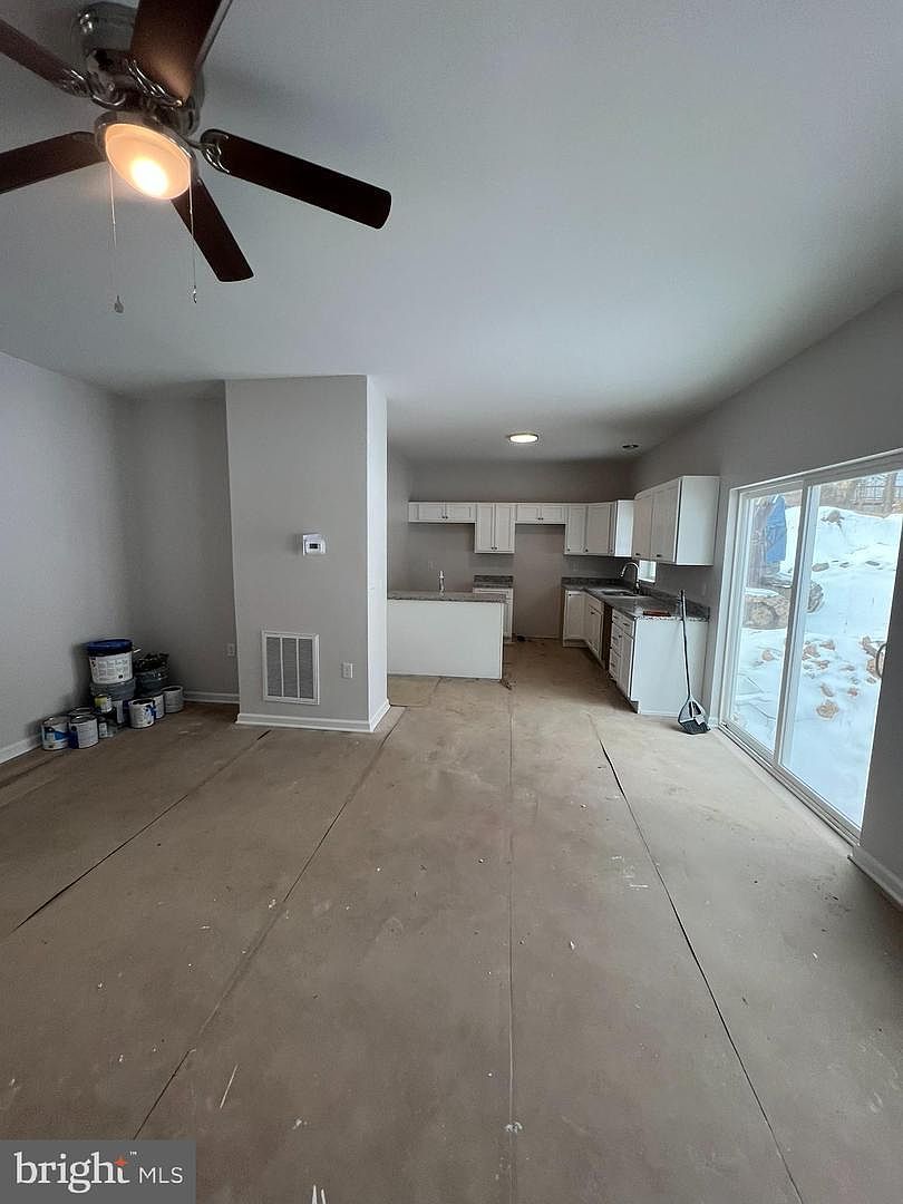 517 S Spring St Martinsburg, WV 25401 - Thumbnail 5