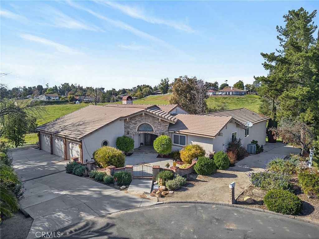 30470 Avenida Estrada Temecula, CA 92591 - Thumbnail 5