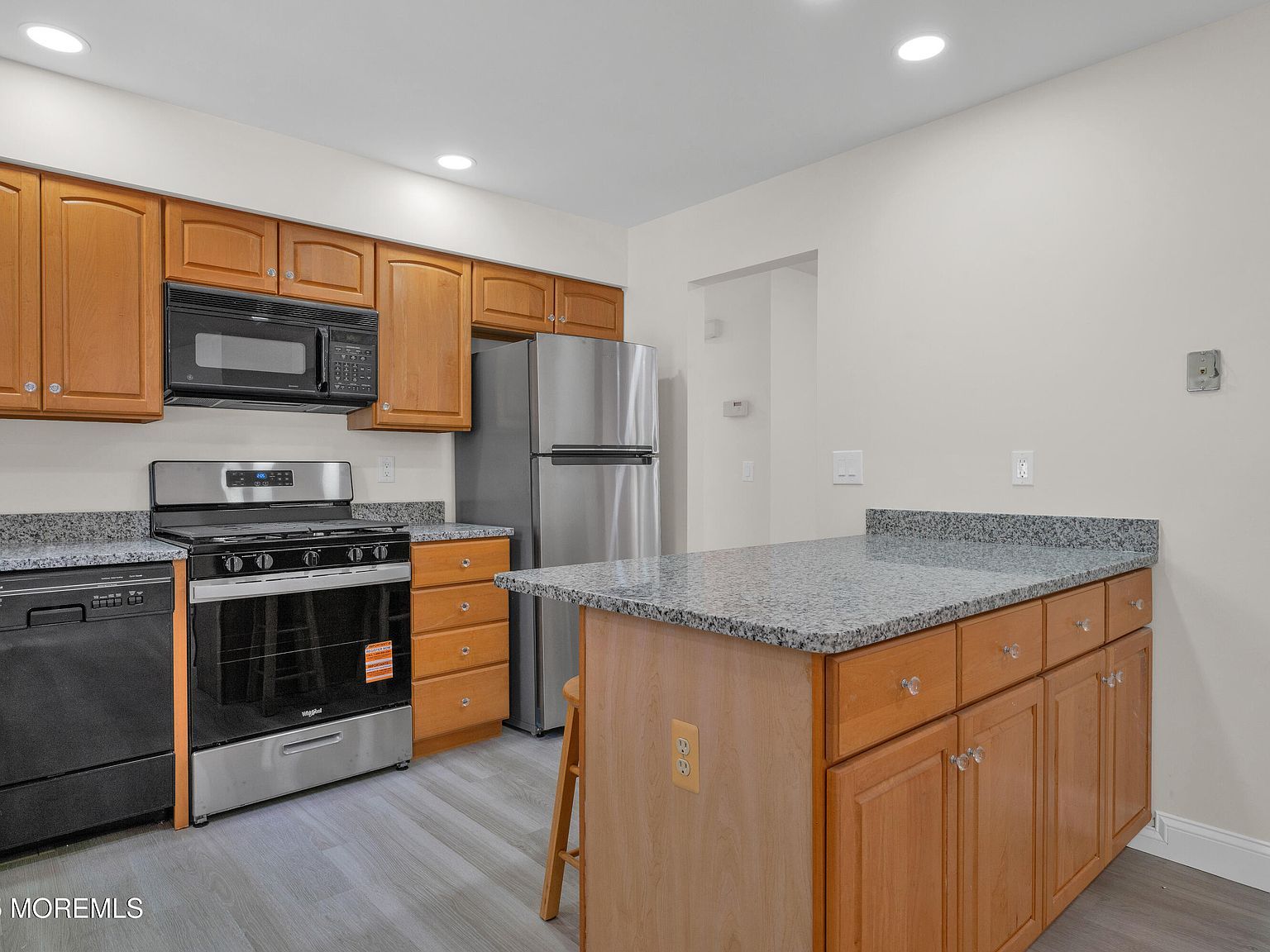 2 Stanford Dr Toms River, NJ 08757 - Thumbnail 5