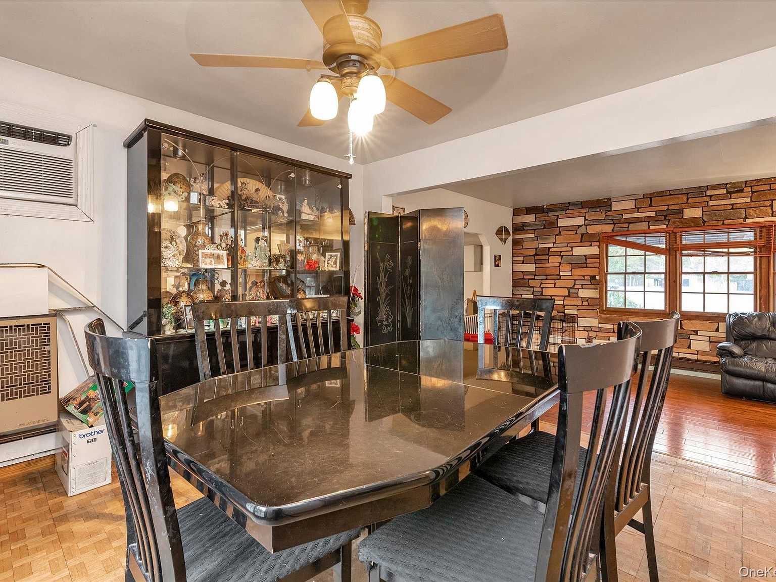 270 Smith Ave Islip, NY 11751 - Thumbnail 5