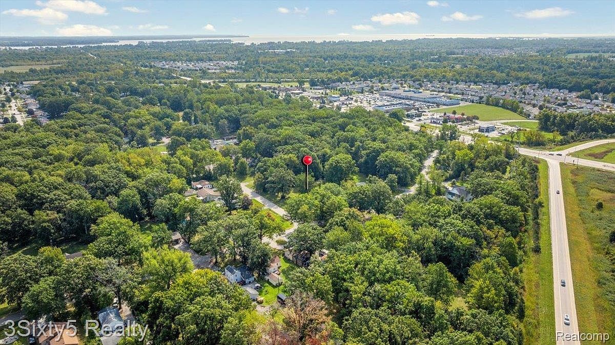 20223 Newman Dr Brownstown, MI 48183 - Thumbnail 5