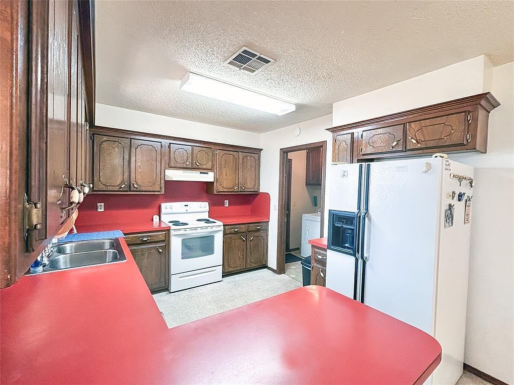 121 E 2nd St Custer City, OK 73639 - Thumbnail 5