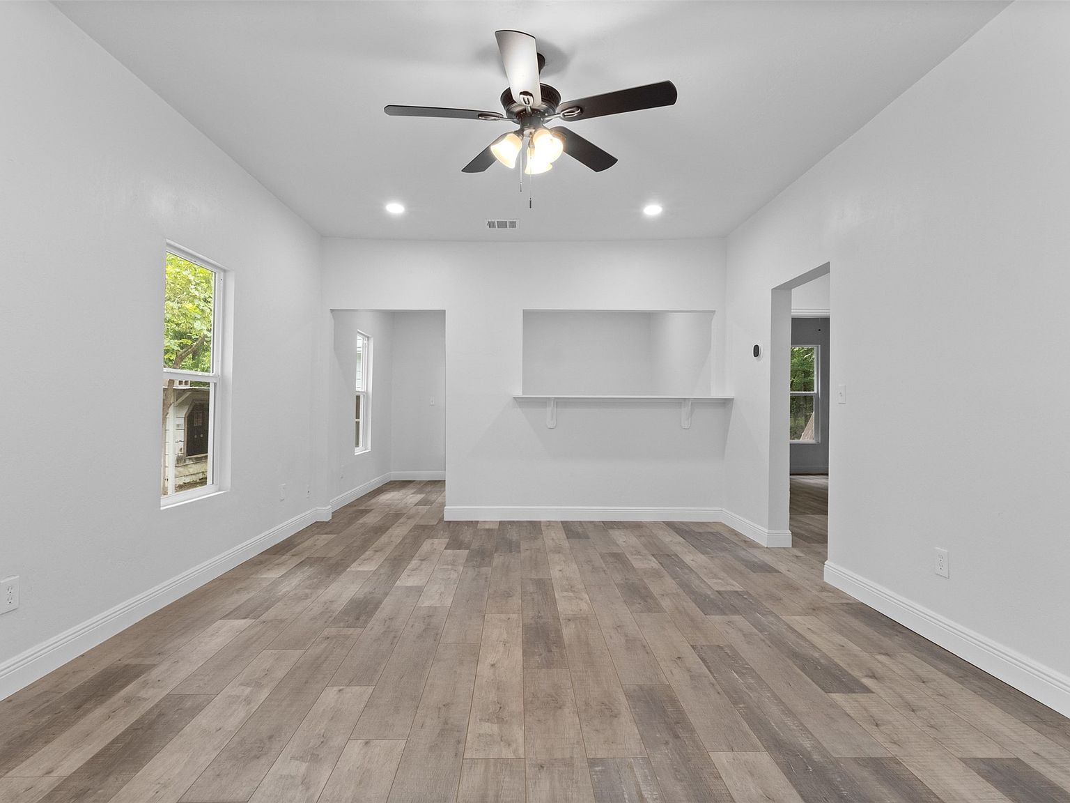 1017 E Washington St Paris, TX 75460 - Thumbnail 5