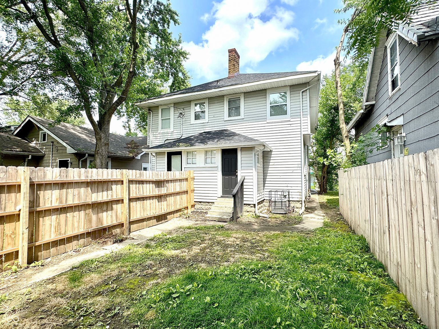 822 N Lasalle St Indianapolis, IN 46201 - Thumbnail 5