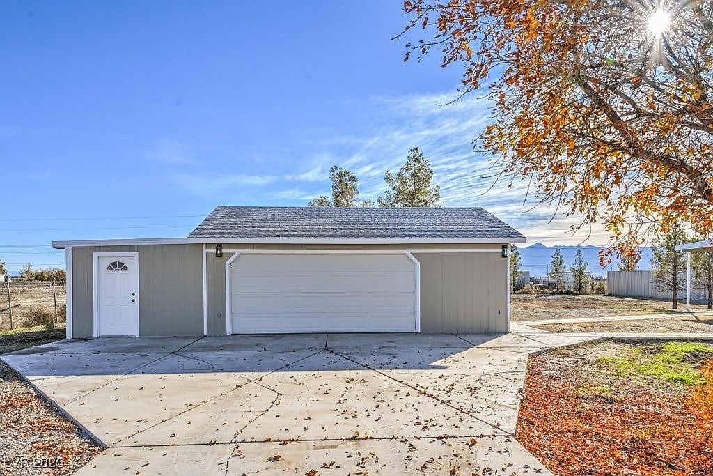 261 E Falcon St Pahrump, NV 89048 - Thumbnail 5