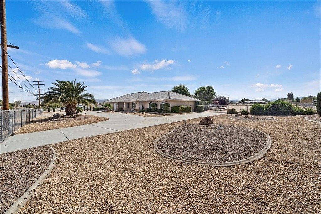 15845 Mesquite St Hesperia, CA 92345 - Thumbnail 5