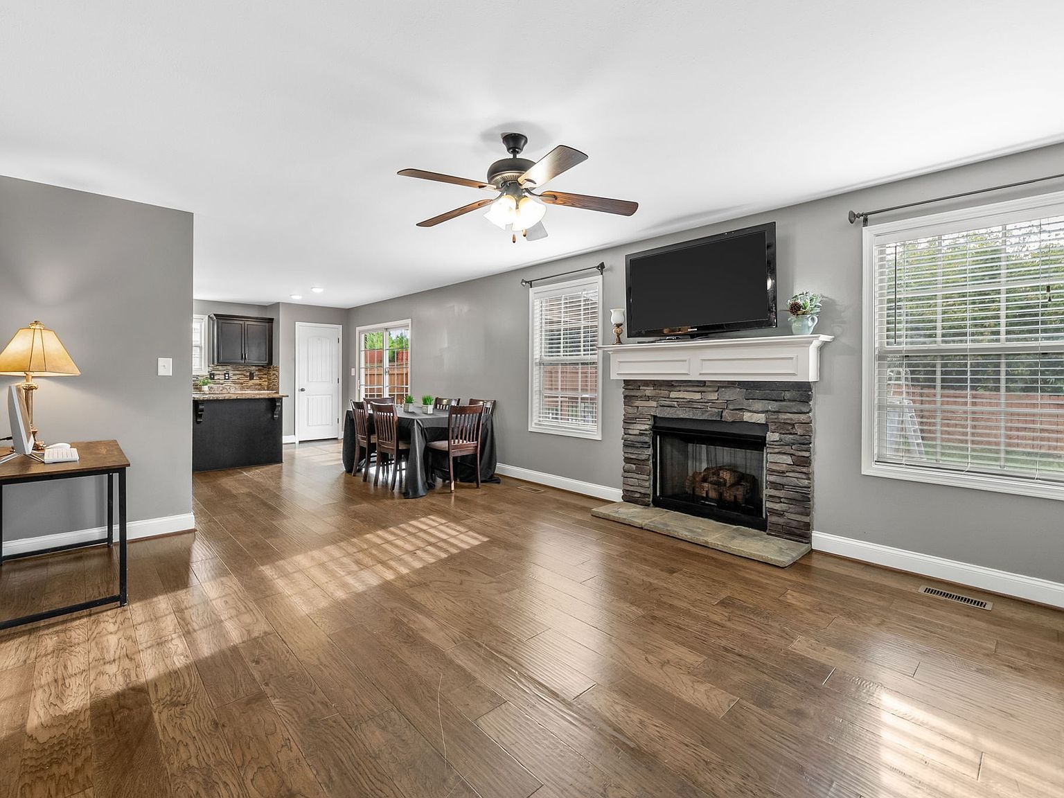 981 Harding Dr Clarksville, TN 37042 - Thumbnail 5