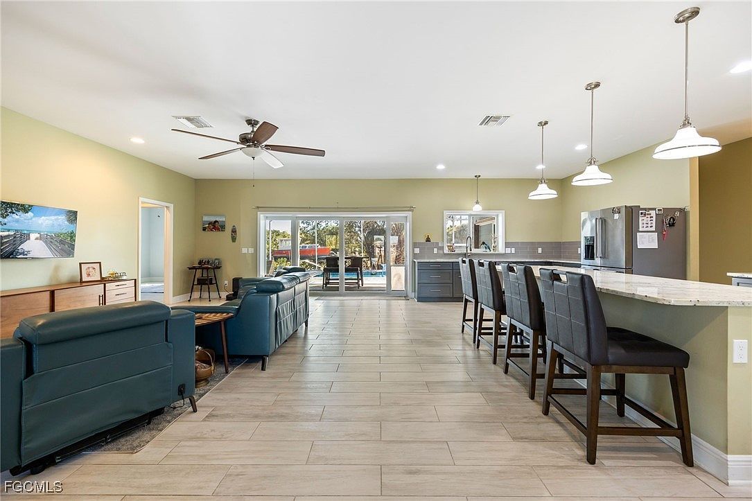 3557 Sea Holly Ln Saint James City, FL 33956 - Thumbnail 5