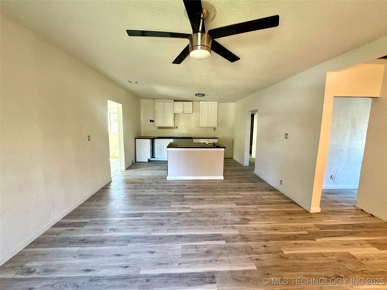 109 W Victor St Hugo, OK 74743 - Thumbnail 5