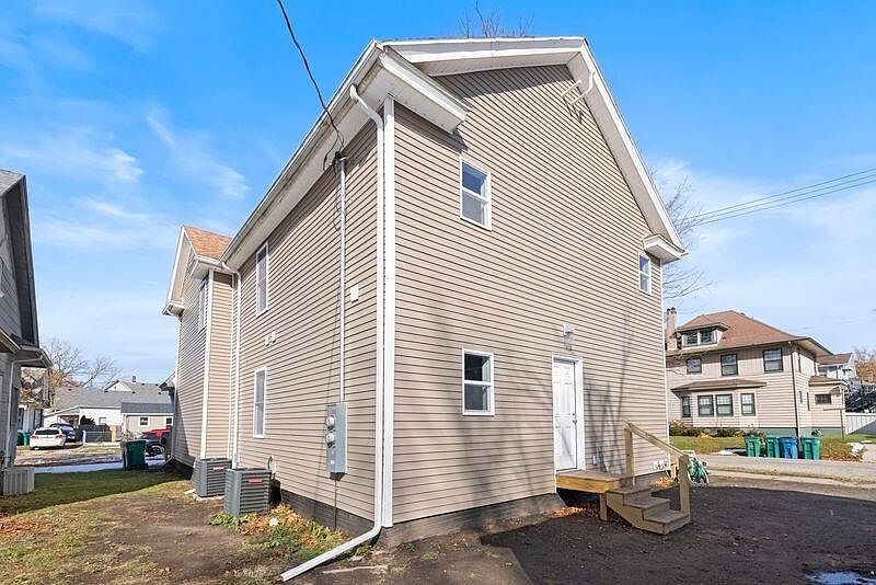 202 Jefferson Ave La Porte, IN 46350 - Thumbnail 5