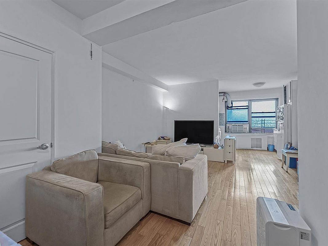 99-05 63rd Dr #7R Rego Park, NY 11374 - Thumbnail 5