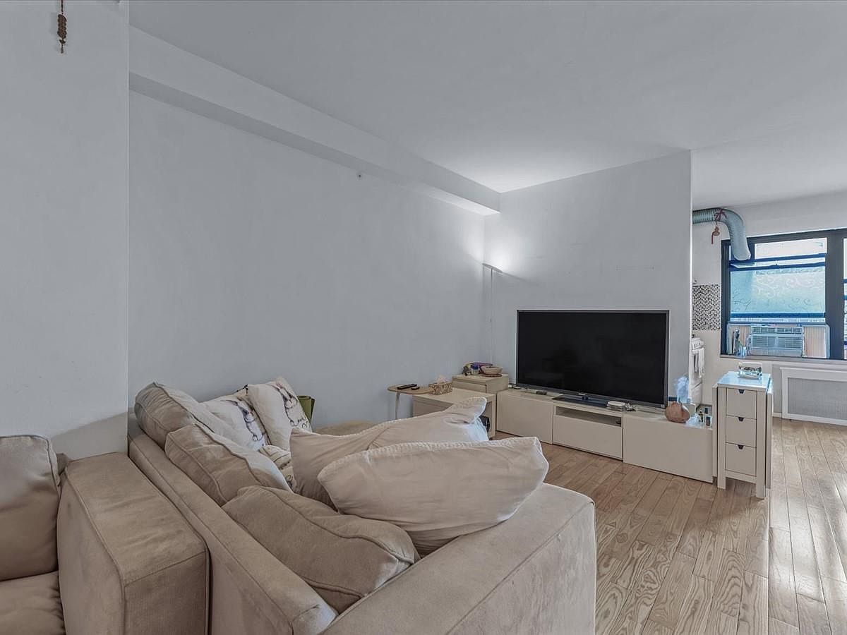 99-99 68th Ave #7R Rego Park, NY 11374 - Thumbnail 5