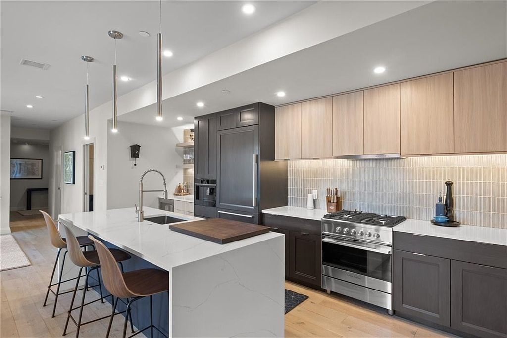 46 Belgrade Ave UNIT 2 Boston, MA 02131 - Thumbnail 5