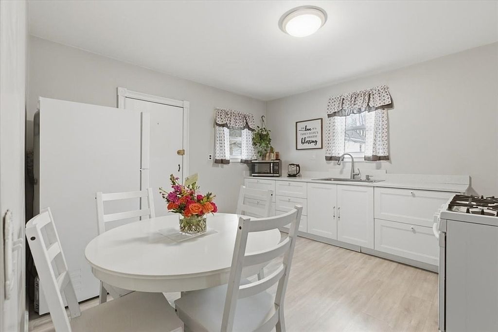 2 Leonard Ct Boston, MA 02122 - Thumbnail 5