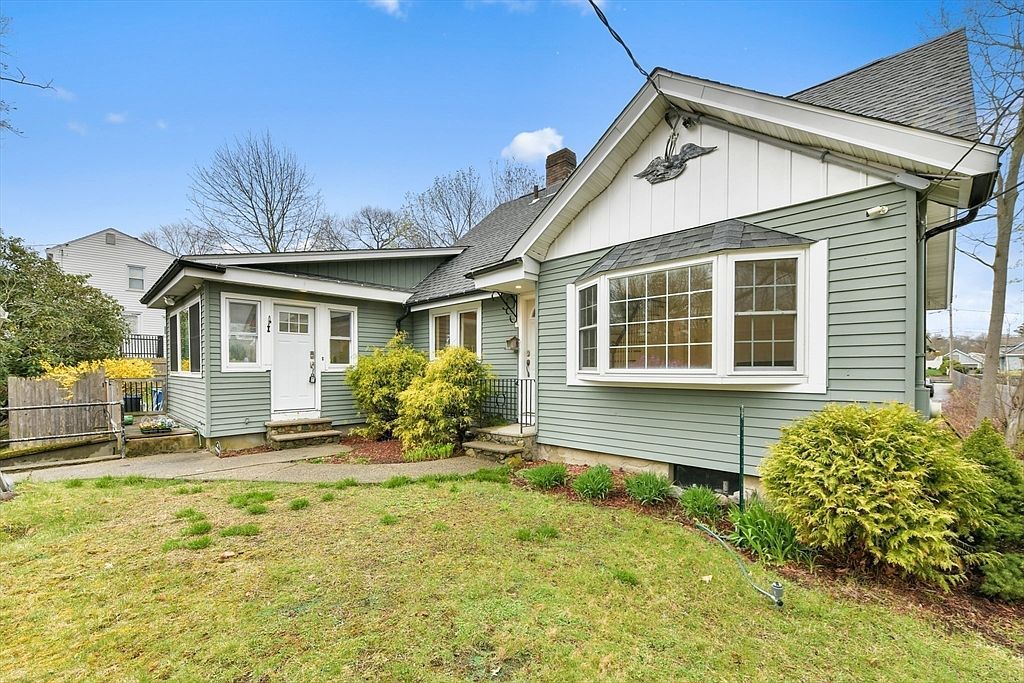 188 Tower St Dedham, MA 02026 - Thumbnail 5