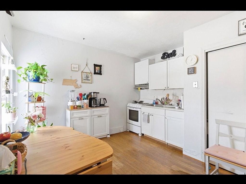 99 W Central St Natick, MA 01760 - Thumbnail 5
