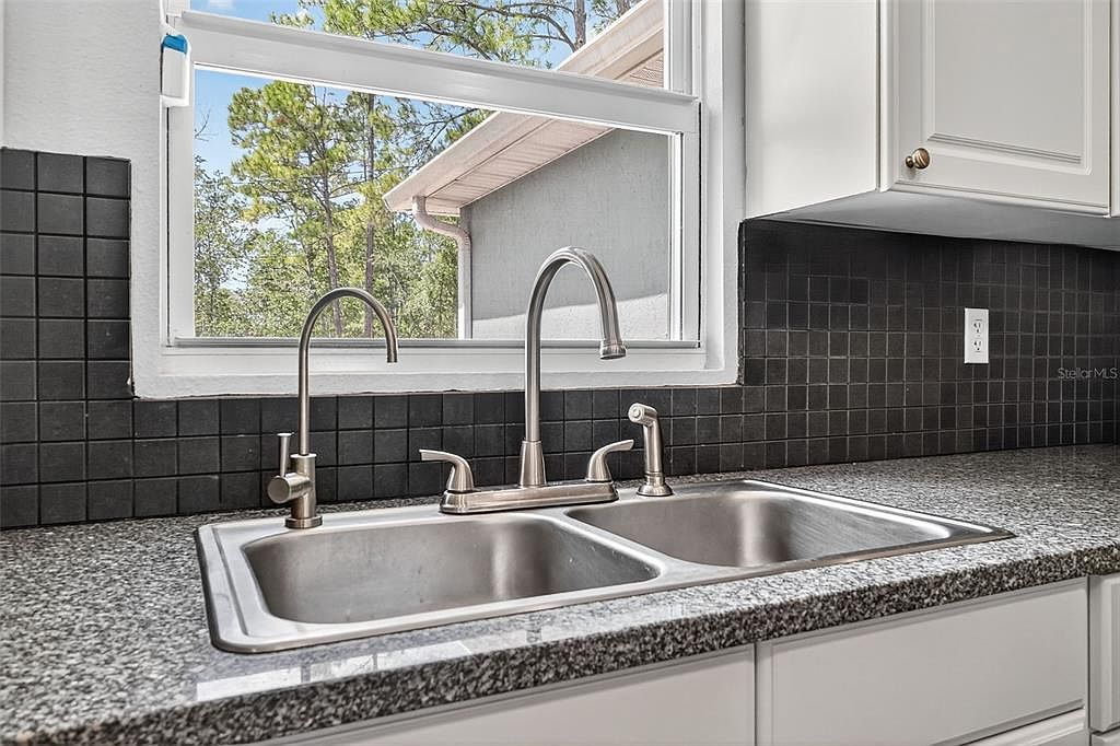 1385 11th Ave Deland, FL 32724 - Thumbnail 5