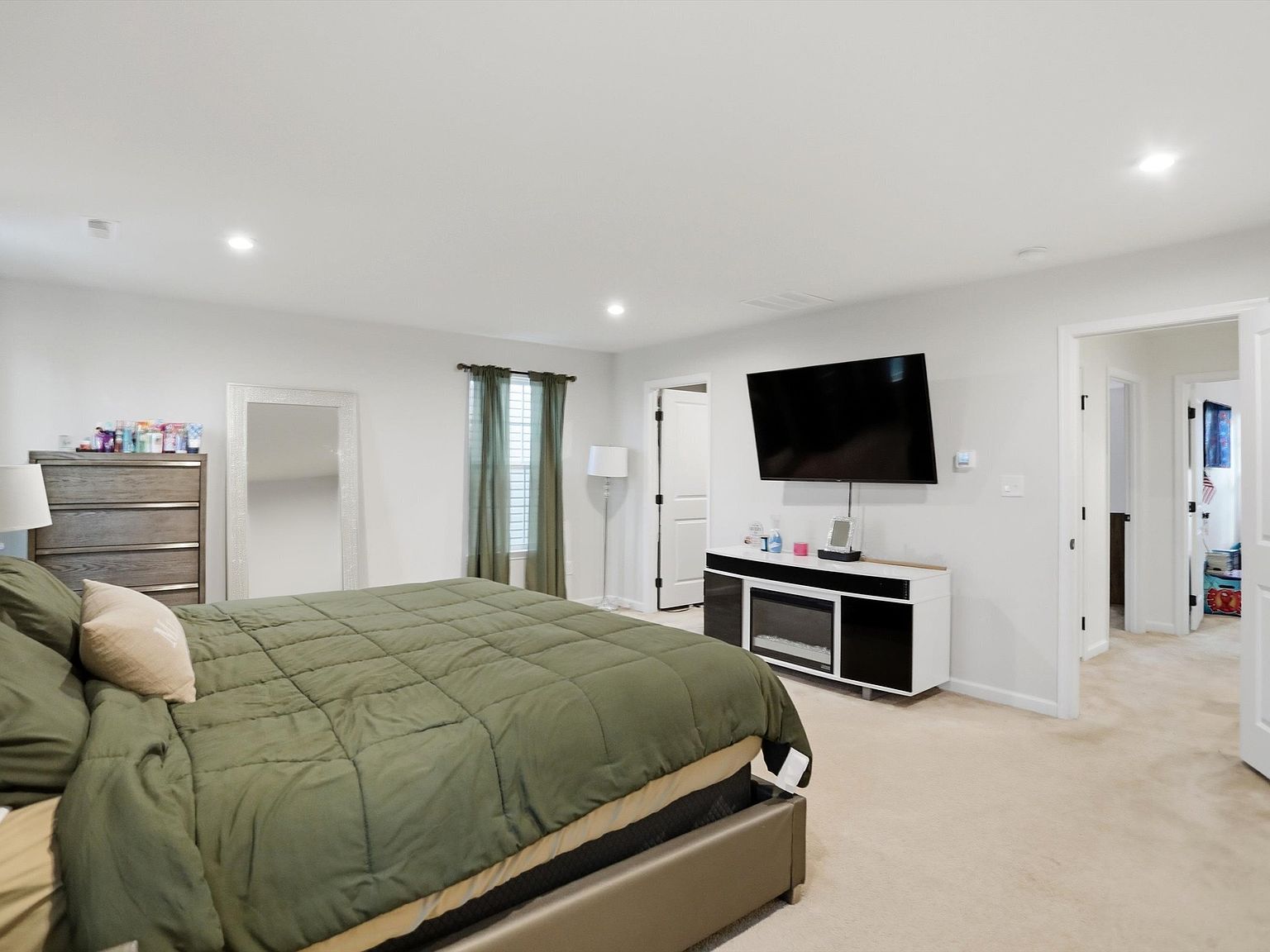 556 Dietz Dr Greenwood, IN 46143 - Thumbnail 5