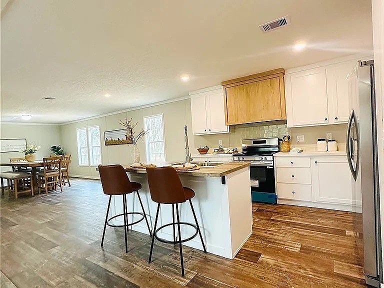 689 Auction Rd Waynesville, GA 31566 - Thumbnail 5