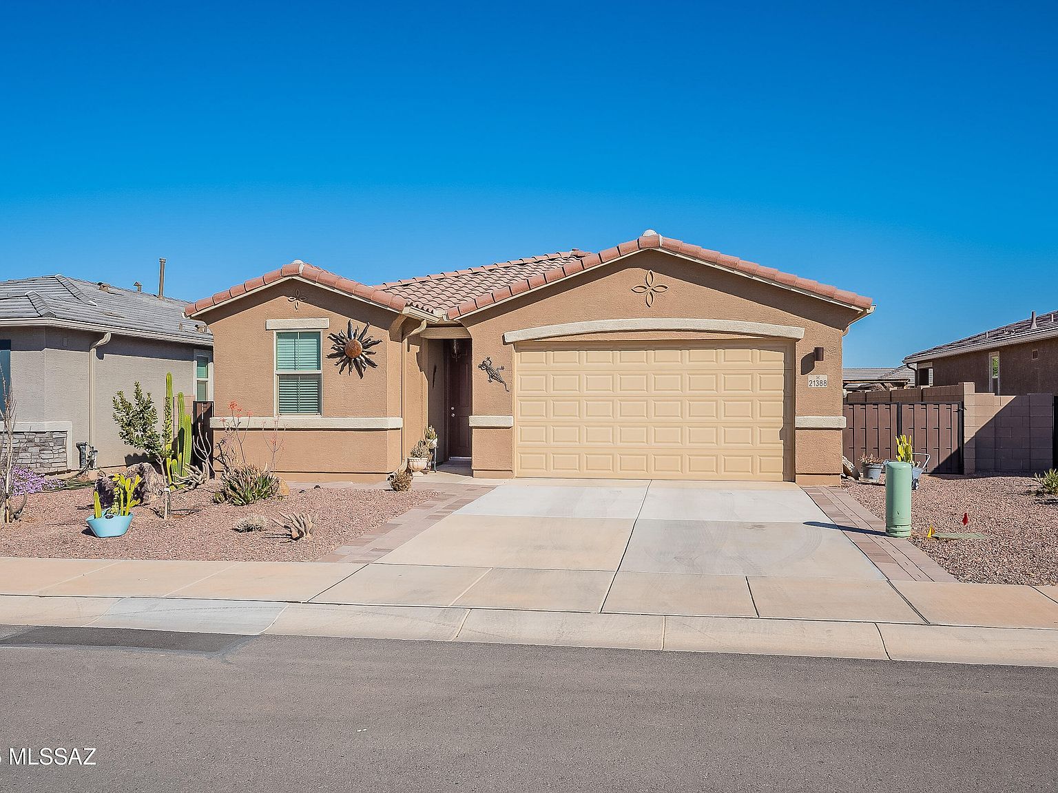 21388 E Charmaine Rd Red Rock, AZ 85145 - Thumbnail 5