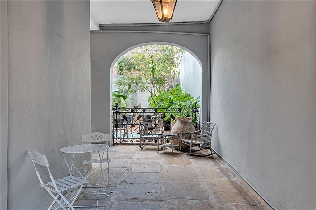 415 Burgundy St #3A New Orleans, LA 70112 - Thumbnail 5