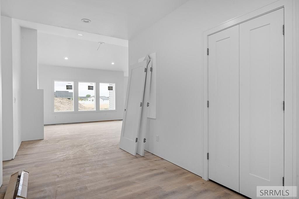 1586 N 845 E Shelley, ID 83274 - Thumbnail 5