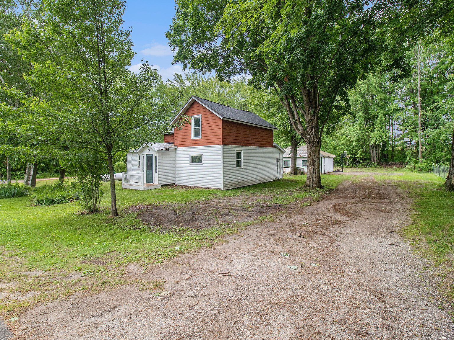 239 Laurel St Walkerville, MI 49459 - Thumbnail 5