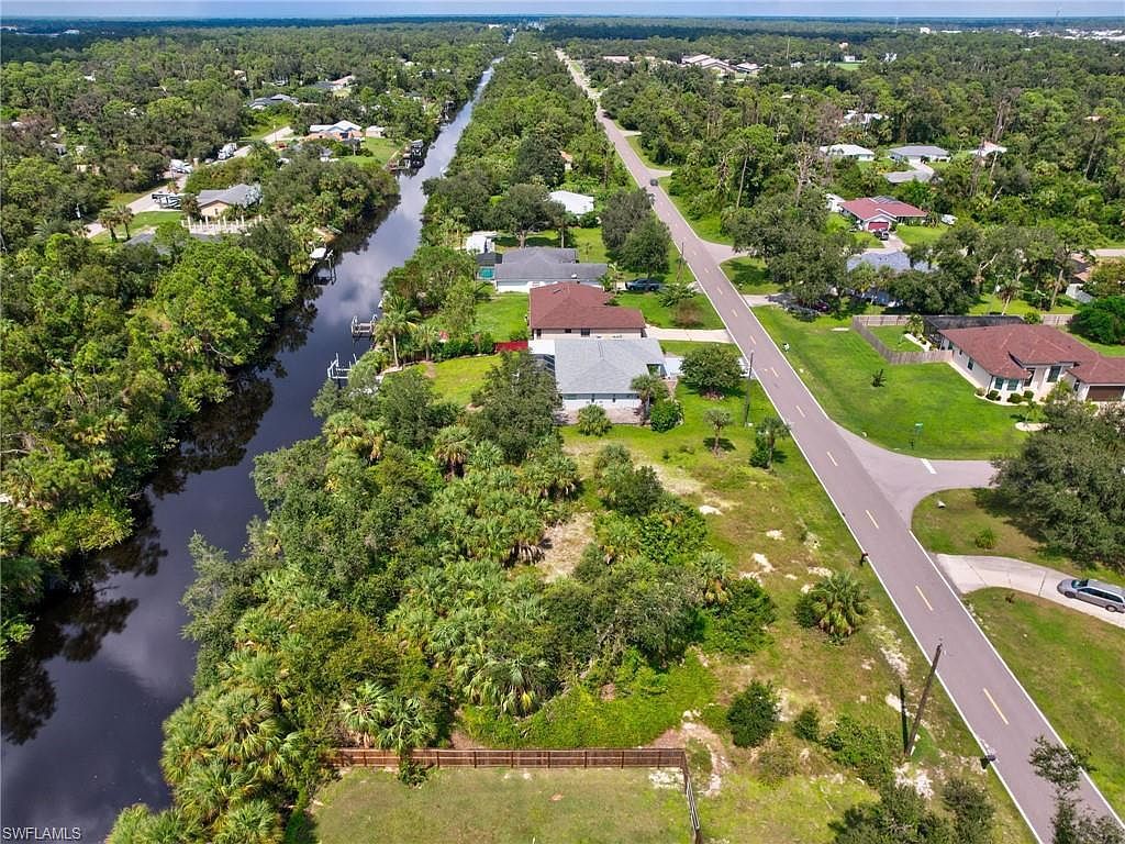 2265 Cedarwood St Port Charlotte, FL 33948 - Thumbnail 5