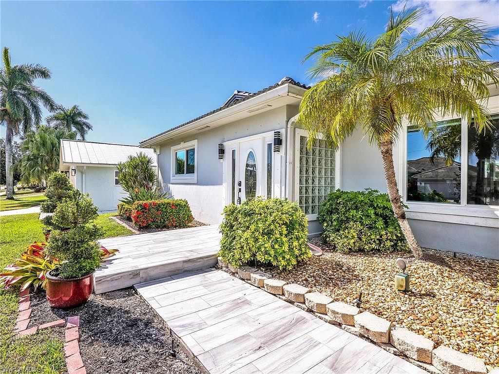 84 Gulfport Ct Marco Island, FL 34145 - Thumbnail 5