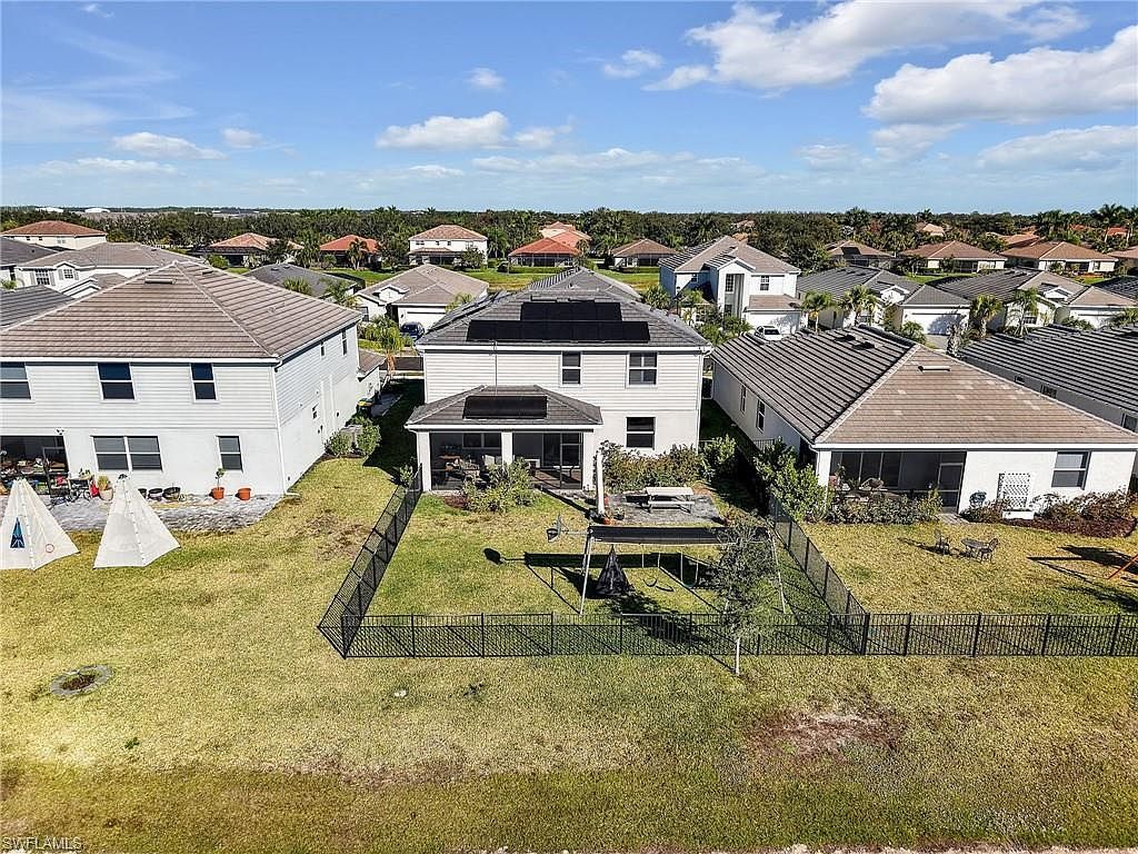 2270 Avocado Ln Naples, FL 34120 - Thumbnail 5