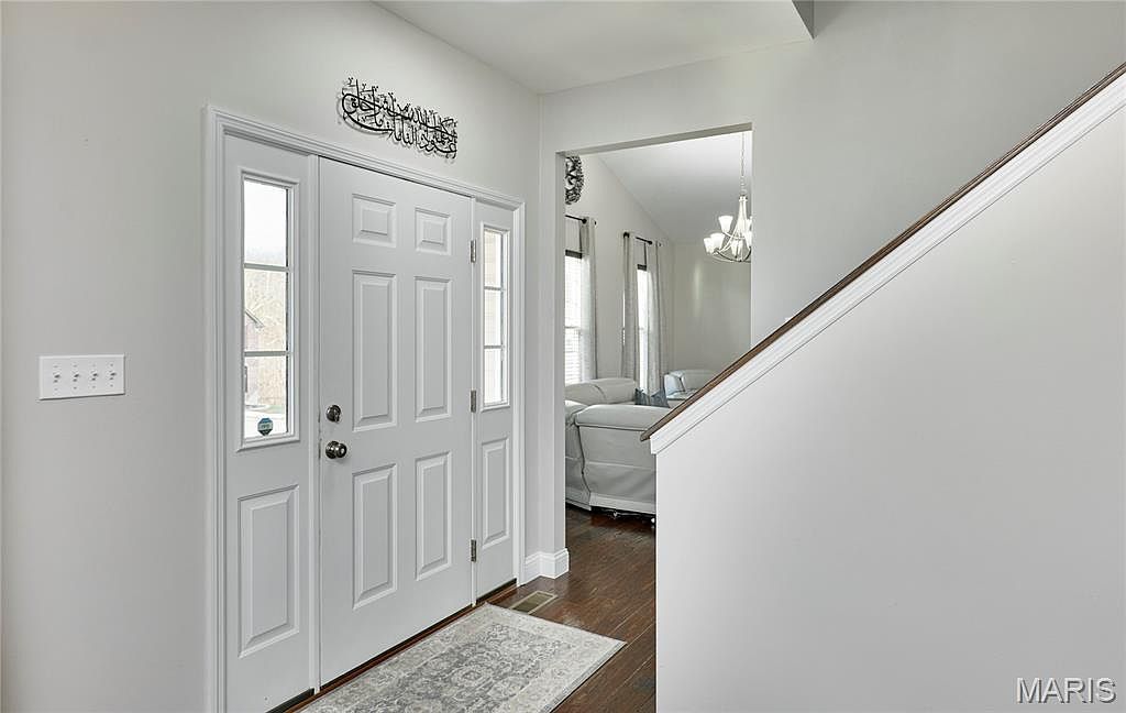 5451 Hagemann Pointe Dr Saint Louis, MO 63128 - Thumbnail 5