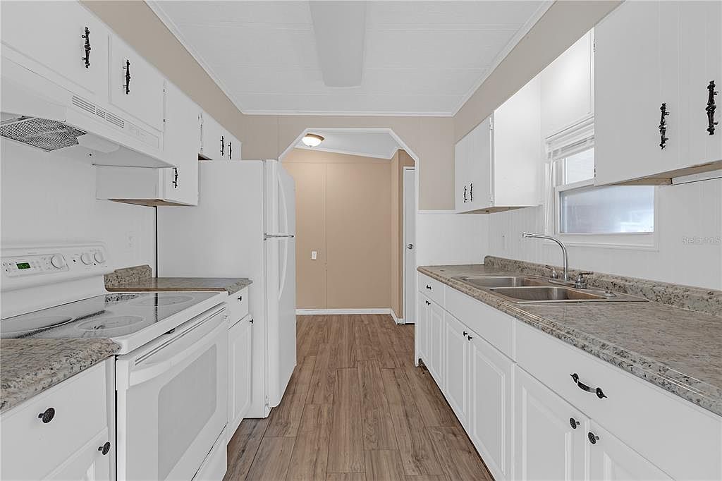 11309 Leisure Ln Port Richey, FL 34668 - Thumbnail 5