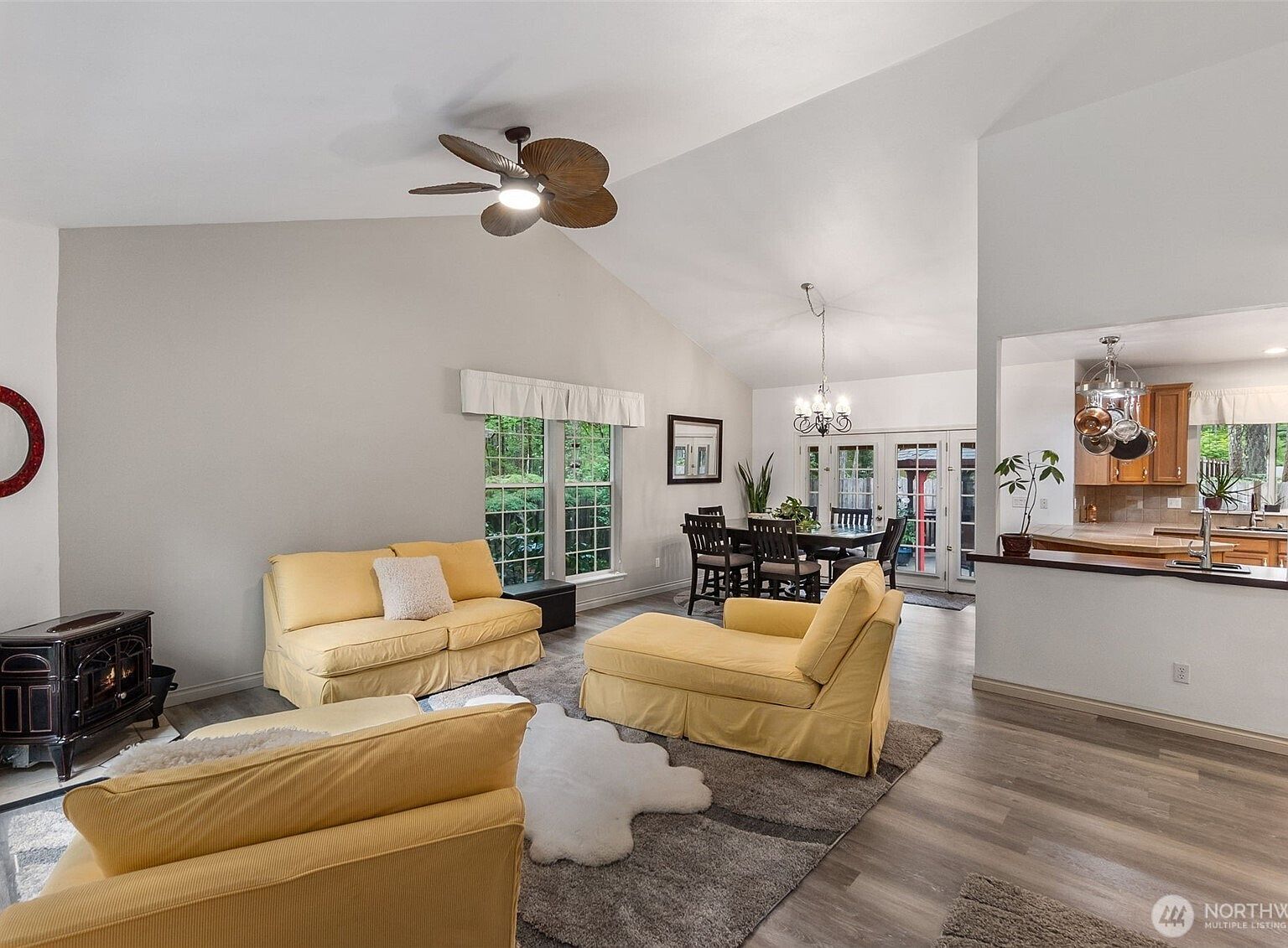 231 N Mountain View Dr Hoodsport, WA 98548 - Thumbnail 5