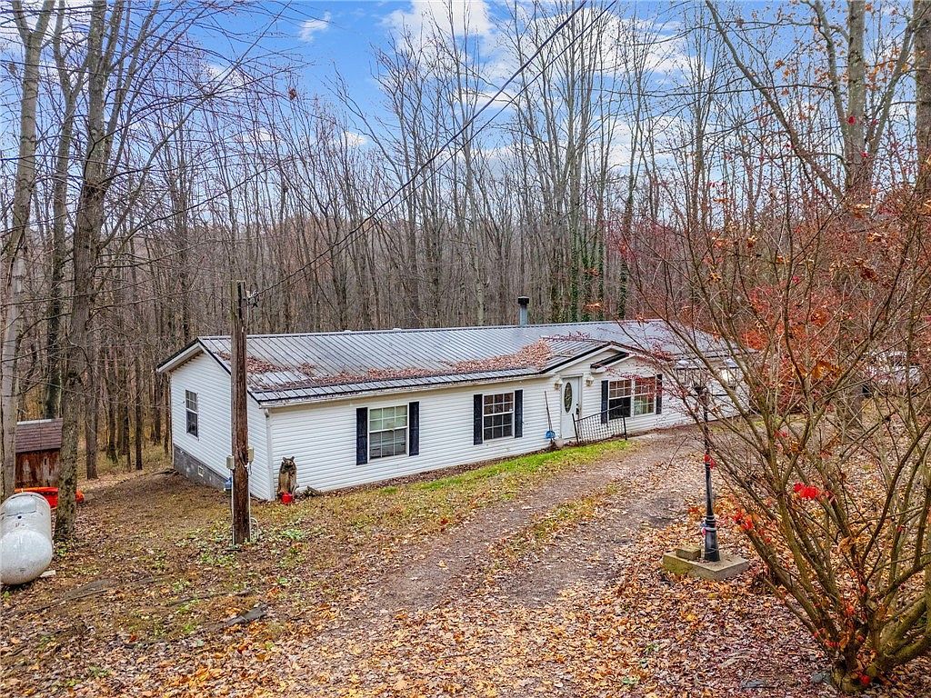 229 Connoquenessing Dr Evans City, PA 16033 - Thumbnail 5