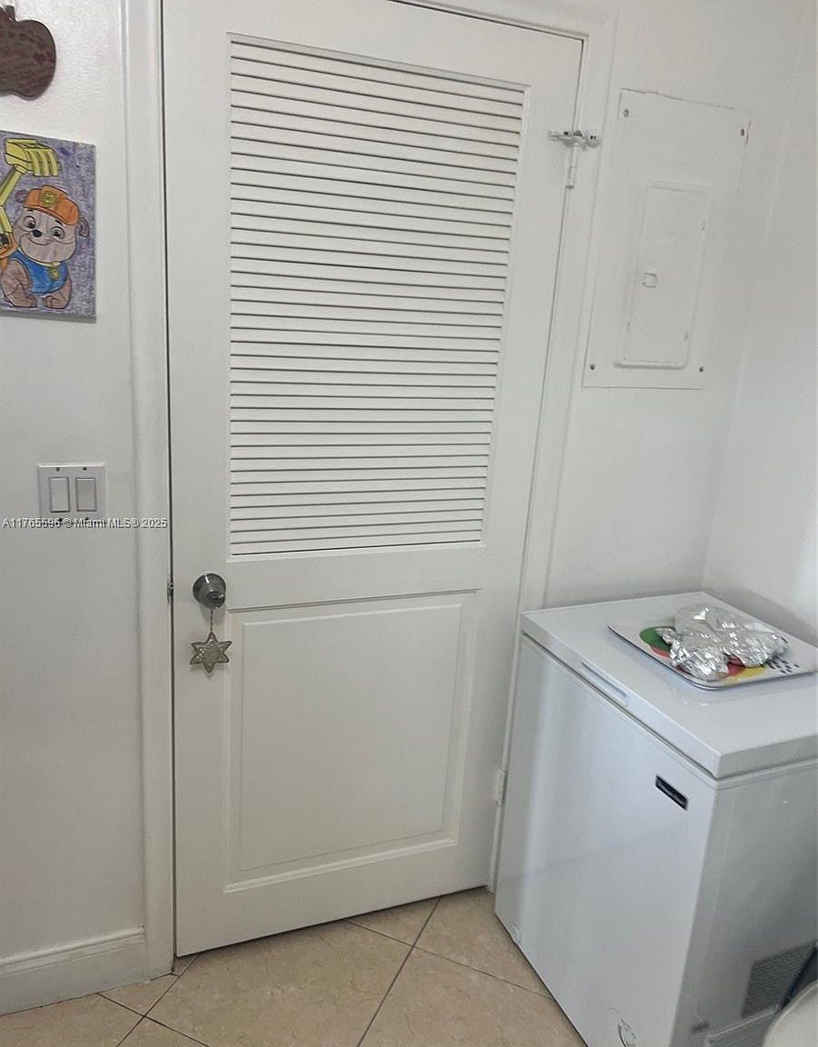 9801 Collins Ave APT 8M Bal Harbour, FL 33154 - Thumbnail 5