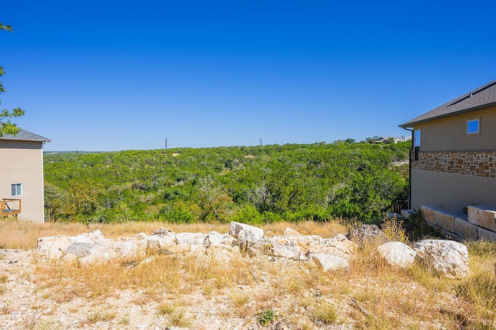 2081 Summit Crest Dr Kerrville, TX 78028 - Thumbnail 5
