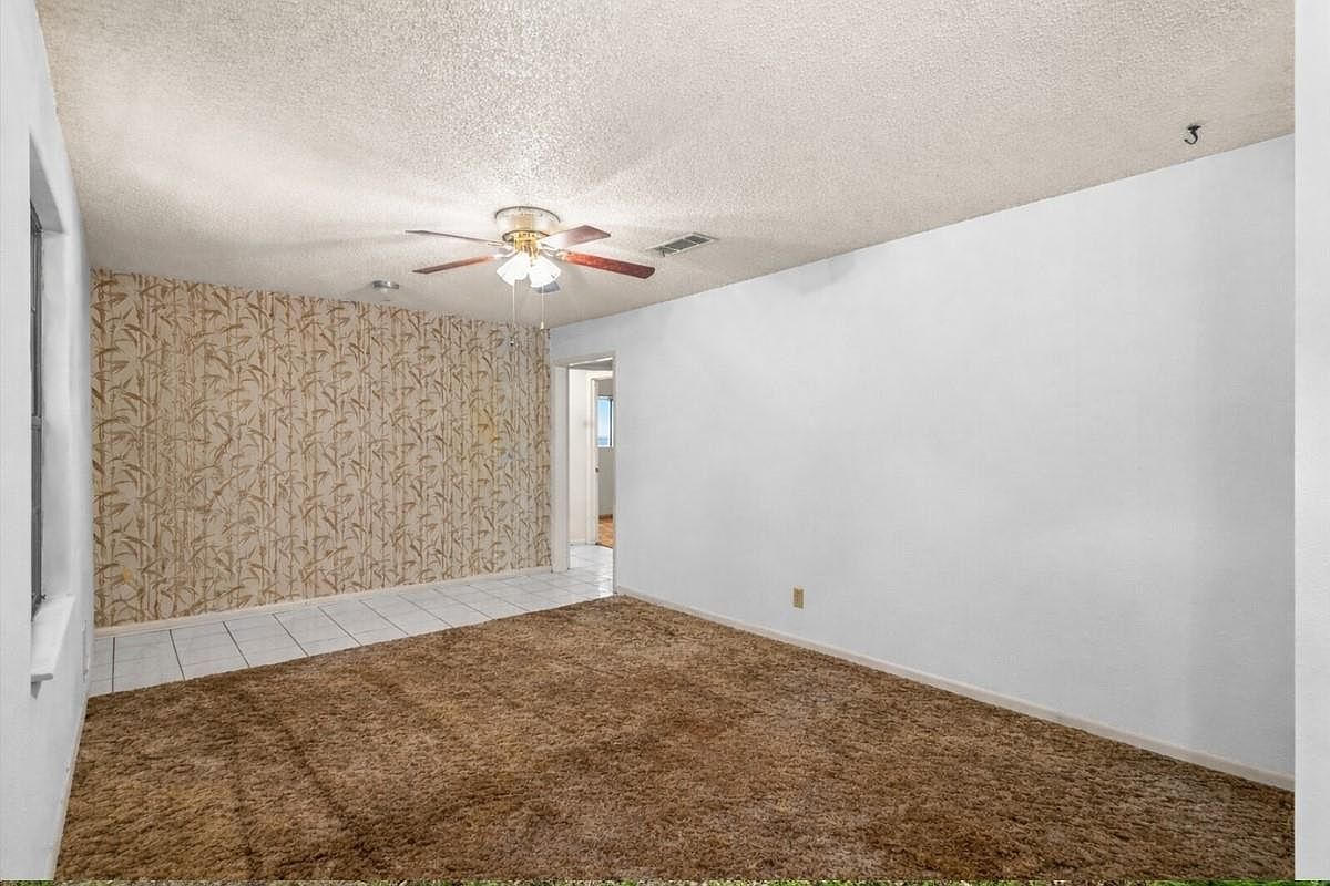 310 McClendon Dr Elgin, TX 78621 - Thumbnail 5