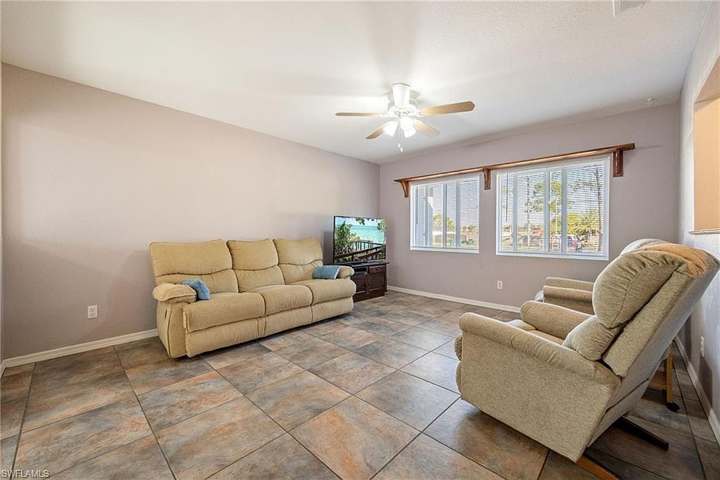 4230 33rd Ave NE Naples, FL 34120 - Thumbnail 5