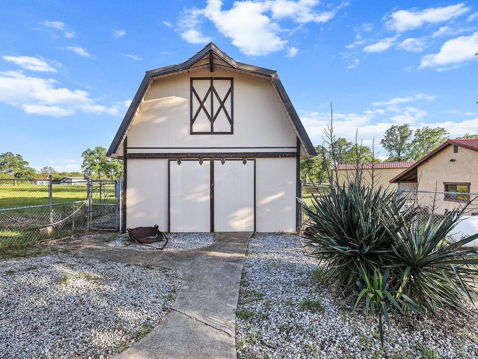 9297 Escondido Ln Redding, CA 96002 - Thumbnail 5