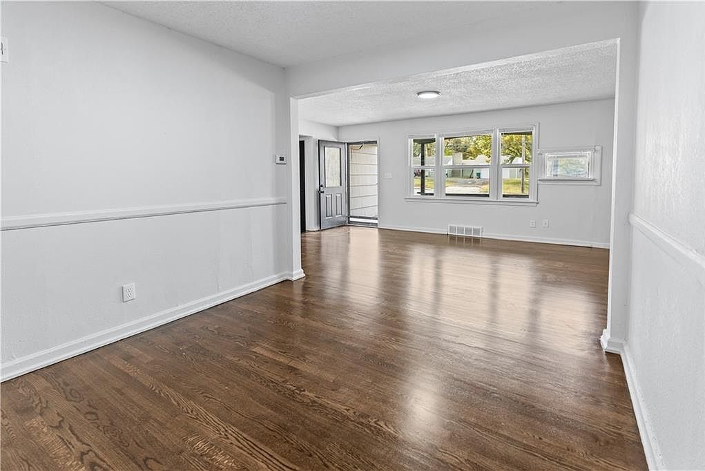 6501 Blue Ridge Blvd Raytown, MO 64133 - Thumbnail 5