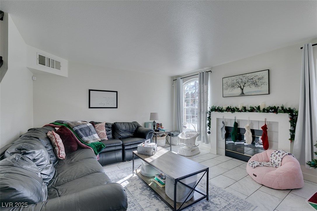 2602 Smoke Canyon Ave Henderson, NV 89074 - Thumbnail 5