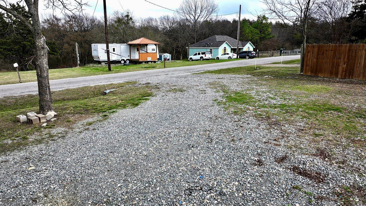 197 Quail Creek Cir Pottsboro, TX 75076 - Thumbnail 5