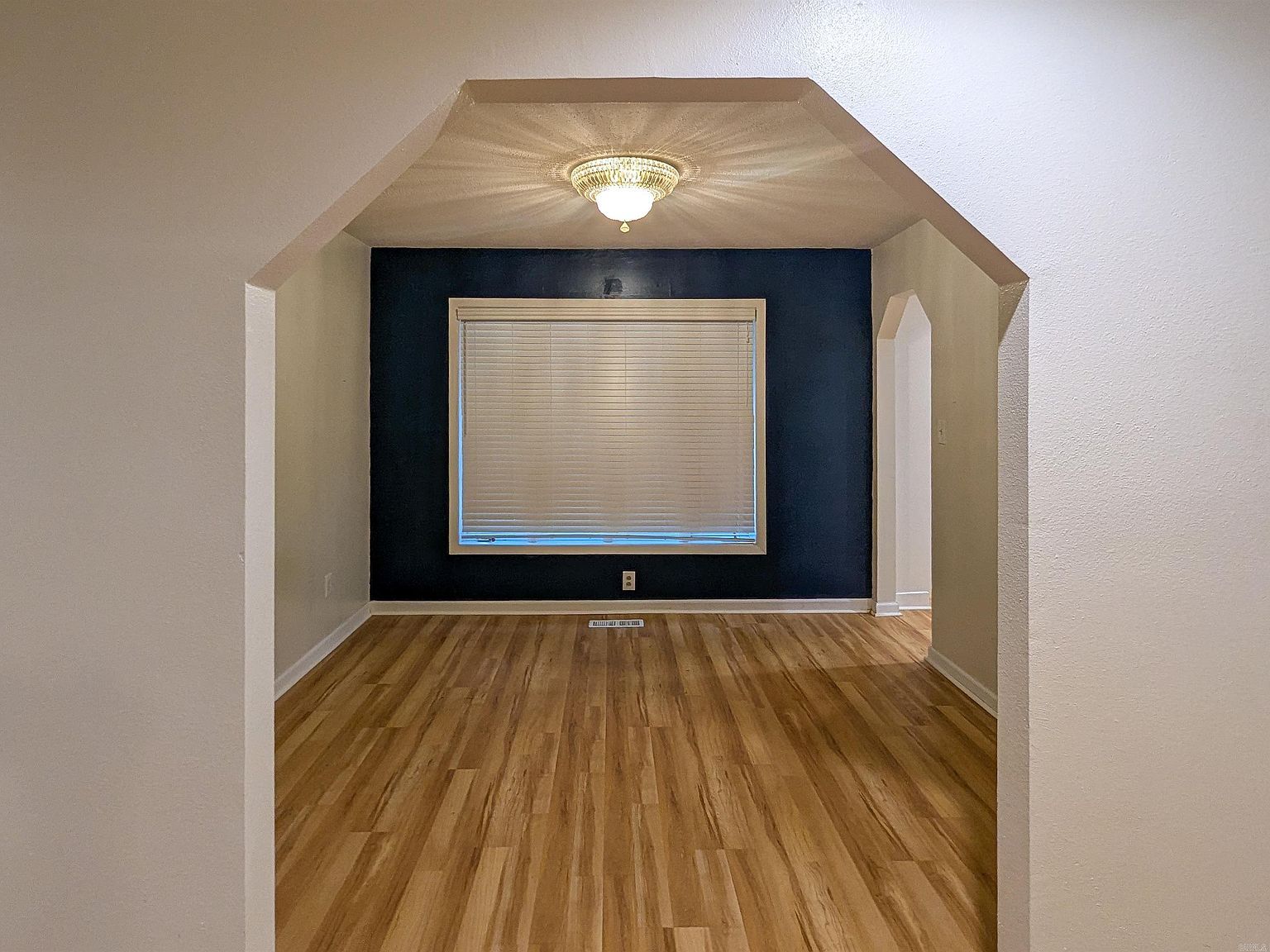 3012 Oakridge Dr Jonesboro, AR 72405 - Thumbnail 5