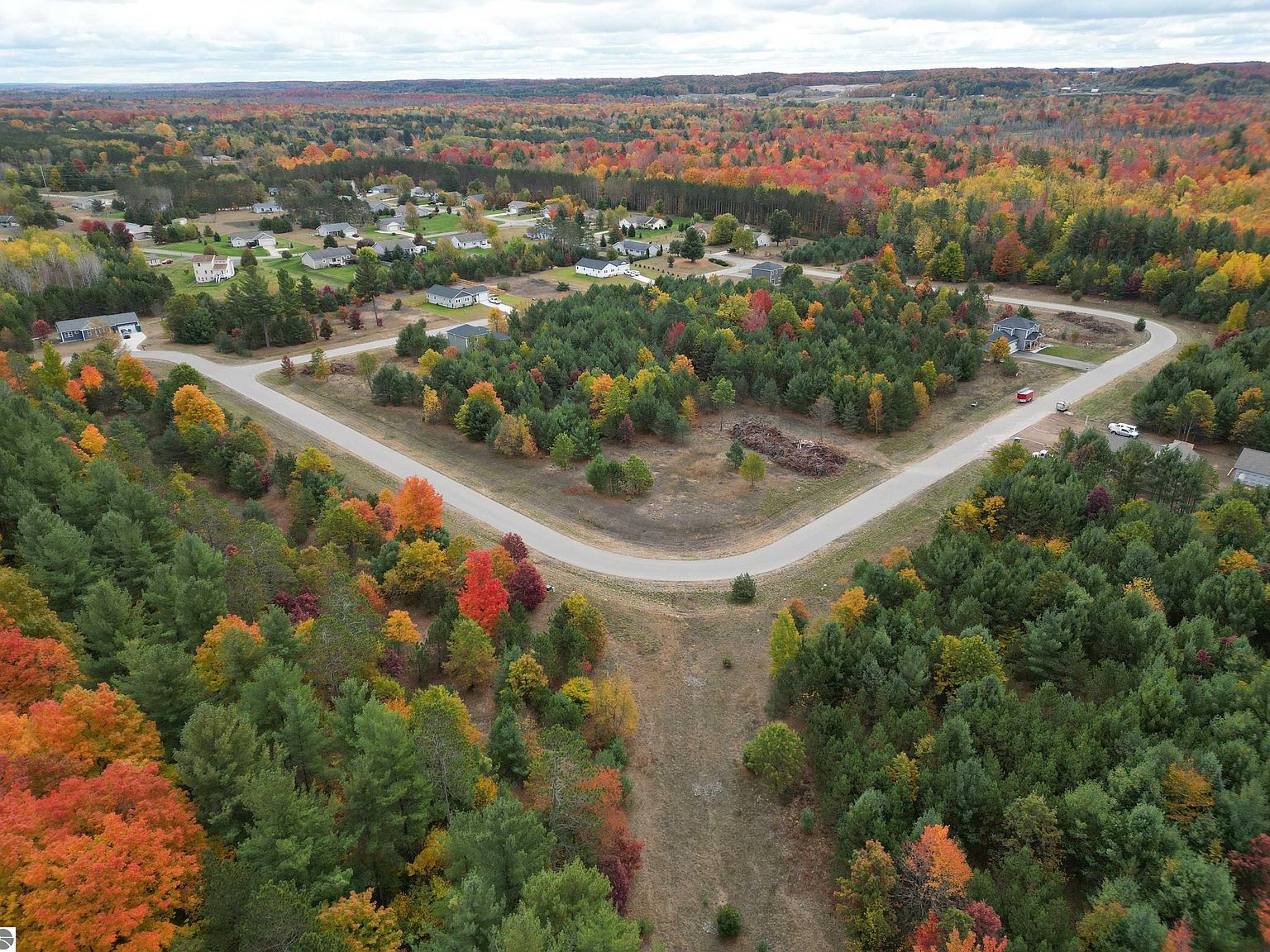 6387 Jeffrey Pl LOT 32 Grawn, MI 49637 - Thumbnail 5