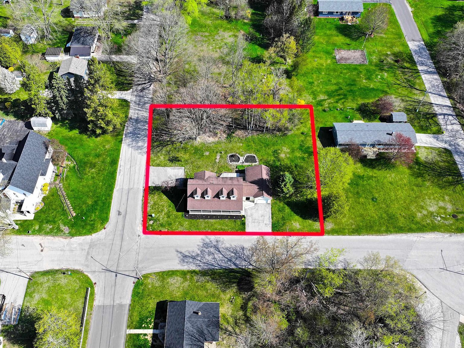 8377 Zosel St Onekama, MI 49675 - Thumbnail 5